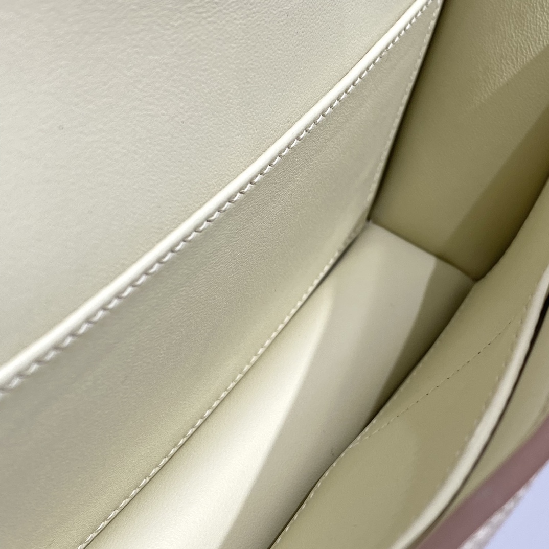 에르메스 콘스탄스 엘란 앱송 끄레